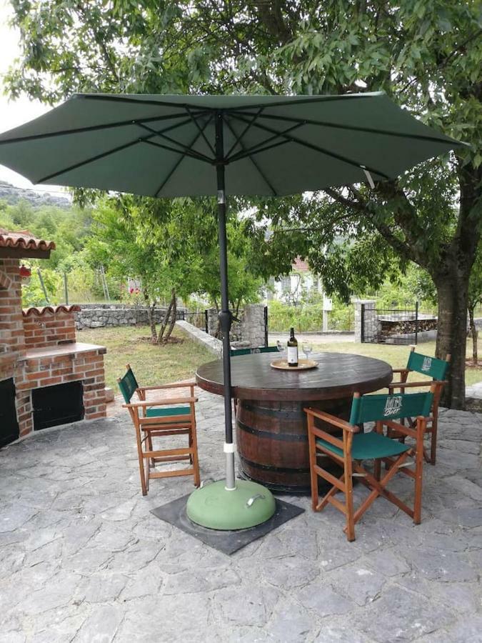 T-A Apartment Rijeka Crnojevića Exteriör bild