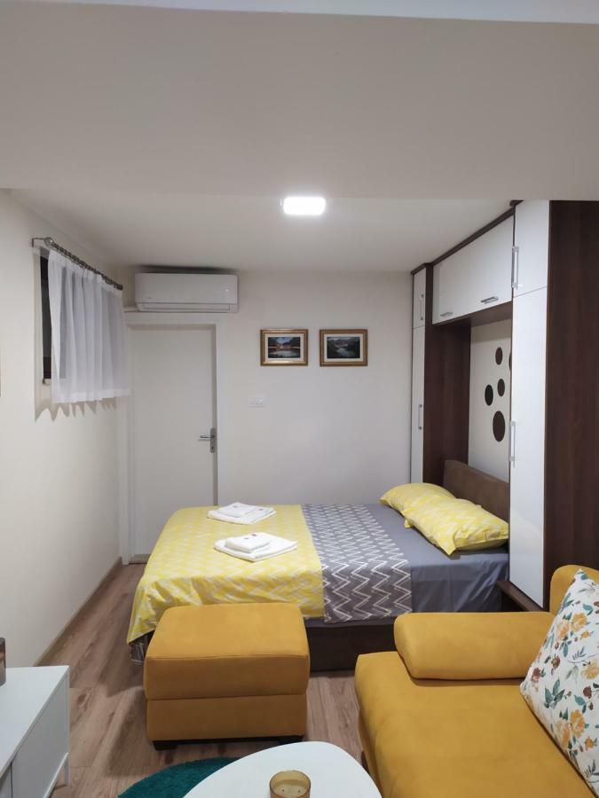 T-A Apartment Rijeka Crnojevića Exteriör bild