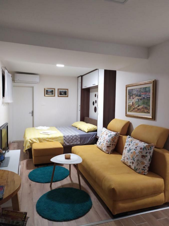 T-A Apartment Rijeka Crnojevića Exteriör bild